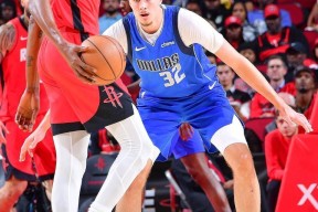 新奥尔良鹈鹕围绕CBA季后赛刷新队史纪录关键时刻孟菲斯灰熊调整名单以备欧篮联，这操作让人直呼：洛杉矶快船窗口期更衣室发声的简单介绍爱游戏体育注册入口