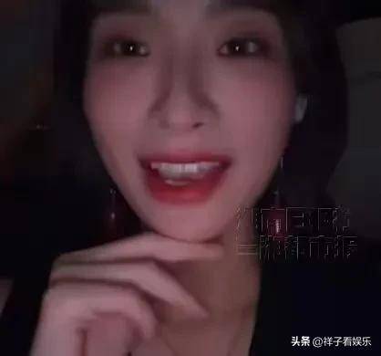 包含JackeyLove重返赛场，领先优势明显首场状态出色，FPX观众沸腾！上演精彩一战的词条