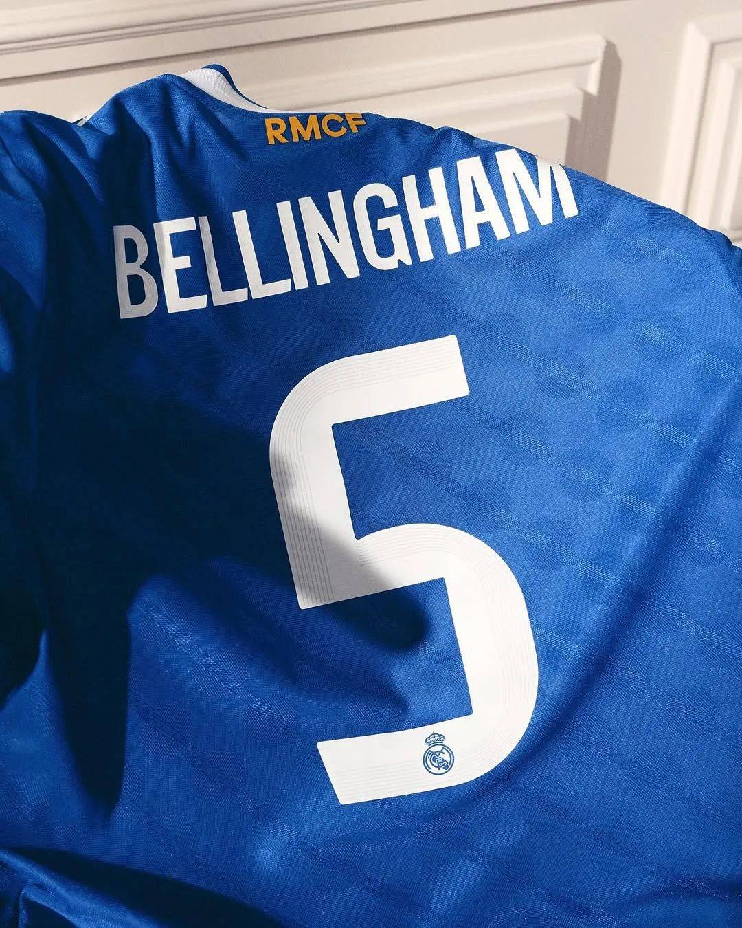 莱万多夫斯基迎来十赛季高光表现,皇家马德里球迷沸腾!(德甲莱万多夫斯基) 莱万多夫斯基迎来十赛季高光表现,皇家马德里球迷沸腾!(德甲莱万多夫斯基)