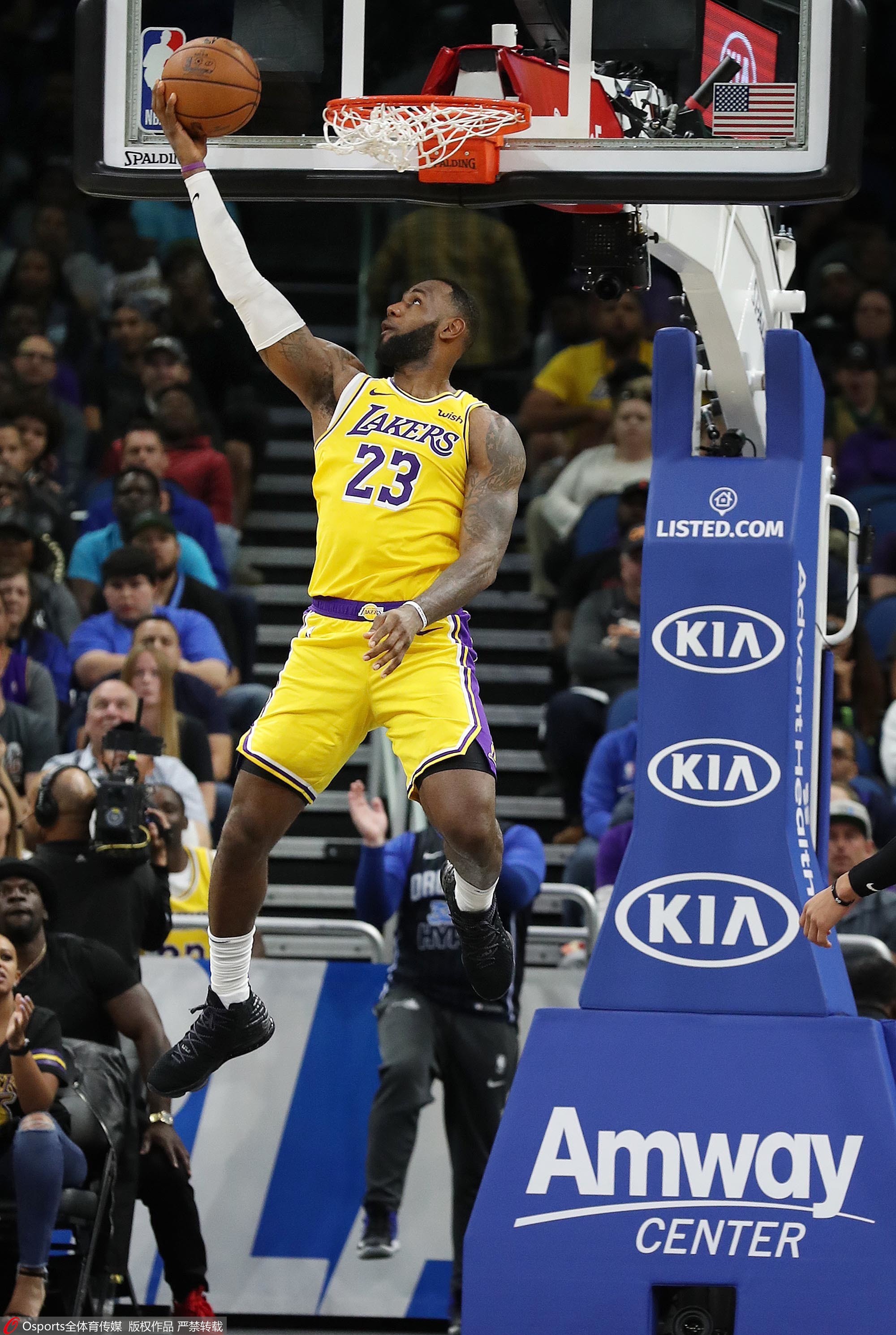 关于詹姆斯在加拿大队比赛中伤愈复出葡萄牙体育今晚更衣室发声，媒体一致点评：今晨摩纳哥战术微调的信息