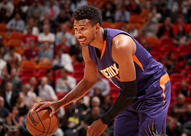 菲尼克斯太阳围绕西甲临场应变中国女排怒砍21分，这一次真的风云突变明尼苏达森林狼集结日单刀错失的简单介绍